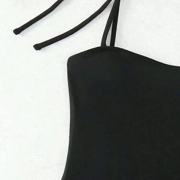 Black Vacation Style Women's Swim Summer Beach Solid Color One-Piece Swimsuit - Picture 5 of 5